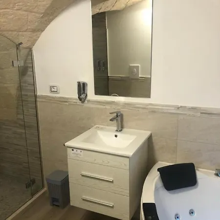 Mastropaolo42 Luxury Frühstückspension 3*