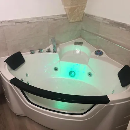 Mastropaolo42 Luxury 3* غروتاليي