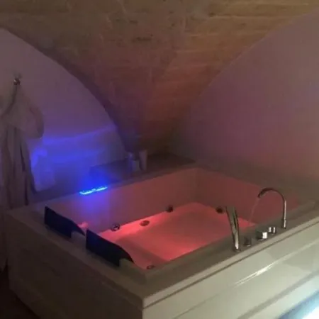 Mastropaolo42 Luxury Bed & Breakfast Grottaglie